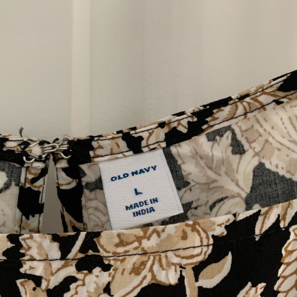 NWT Old Navy navy & gold tank - Picture 2 of 4